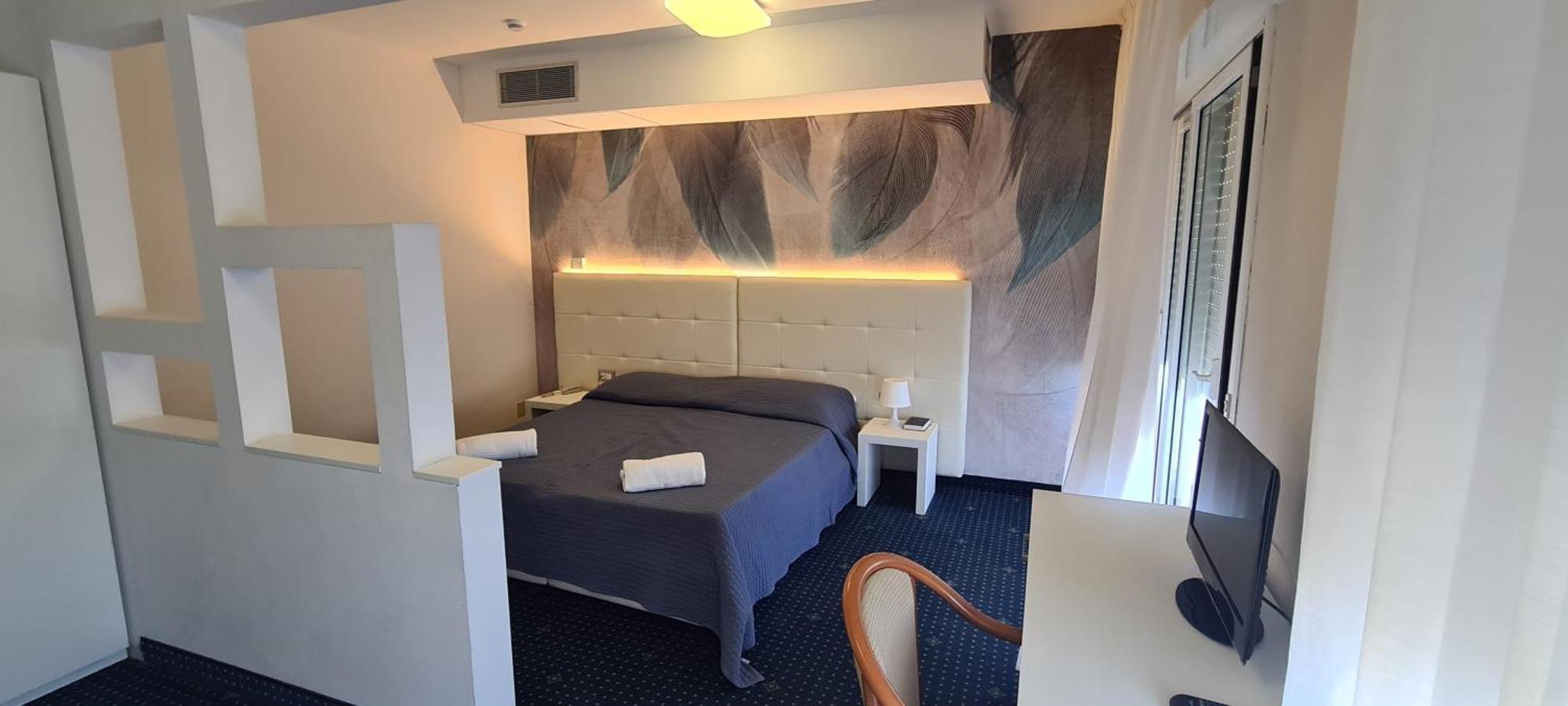 Hotel Eros لينانو سابيادورو المظهر الخارجي الصورة