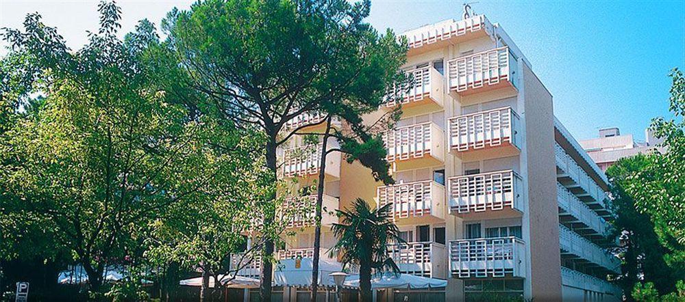 Hotel Eros لينانو سابيادورو المظهر الخارجي الصورة